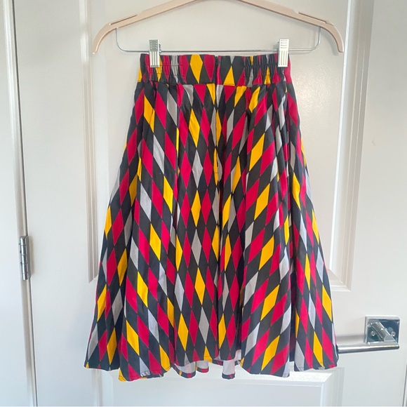 Pinup Couture Harlequin Little Jun Skirt XS Red House Harry Potter - Picture 5 of 6